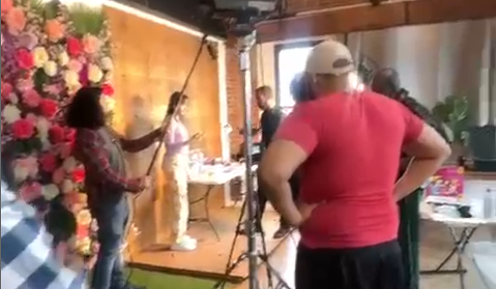 Extras clip 7